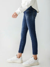 Lade das Bild in den Galerie-Viewer, Jeans Lonia
