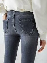 Lade das Bild in den Galerie-Viewer, Jeans Lonia
