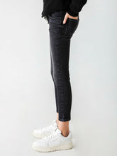 Lade das Bild in den Galerie-Viewer, Jeans Lonia
