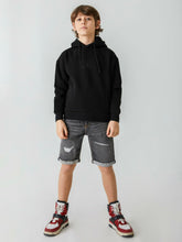 Lade das Bild in den Galerie-Viewer, Bermuda Corvin
