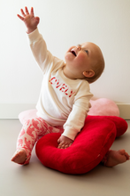 Lade das Bild in den Galerie-Viewer, Sweater Lovely
