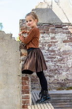 Lade das Bild in den Galerie-Viewer, Rok Cassey
