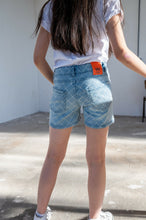 Lade das Bild in den Galerie-Viewer, Jeans Shorts Mchanga
