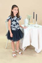 Lade das Bild in den Galerie-Viewer, T-shirt Karolina
