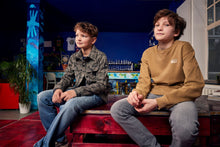 Lade das Bild in den Galerie-Viewer, INDIANBLUEJEANS_AW25_73
