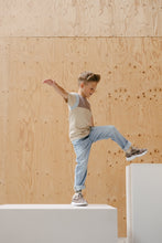 Lade das Bild in den Galerie-Viewer, T-shirt Savi
