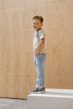 Lade das Bild in den Galerie-Viewer, T-shirt Savi
