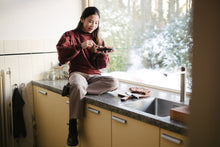 Lade das Bild in den Galerie-Viewer, Sweater Neri
