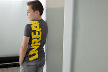 Lade das Bild in den Galerie-Viewer, T-shirt Olav
