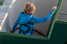Lade das Bild in den Galerie-Viewer, Hoodie Jesiah
