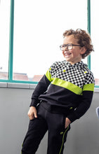 Lade das Bild in den Galerie-Viewer, Hoodie Isah
