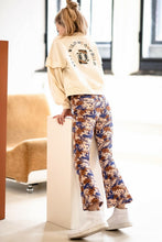 Lade das Bild in den Galerie-Viewer, Sweater Moonchild

