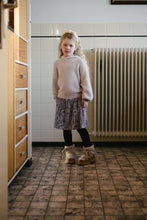 Lade das Bild in den Galerie-Viewer, Hoodie Pom
