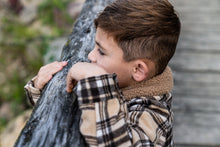 Lade das Bild in den Galerie-Viewer, Overshirt Q52882
