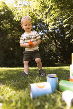Lade das Bild in den Galerie-Viewer, T-shirt Mads

