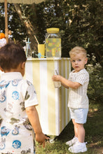 Lade das Bild in den Galerie-Viewer, T-shirt Mads1
