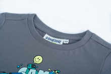 Lade das Bild in den Galerie-Viewer, T-shirt Grafit
