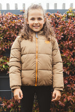 Lade das Bild in den Galerie-Viewer, Coat Jara
