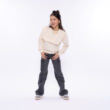 Lade das Bild in den Galerie-Viewer, Sweater O56023
