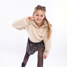 Lade das Bild in den Galerie-Viewer, Sweater O56046

