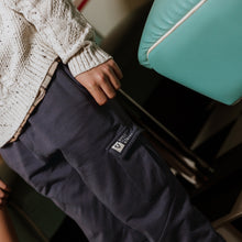 Lade das Bild in den Galerie-Viewer, Joggingbroek O56222
