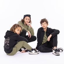 Lade das Bild in den Galerie-Viewer, Hoodie O56230
