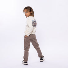 Lade das Bild in den Galerie-Viewer, Sweater O56233
